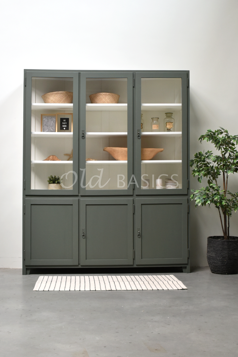 Detail van Vitrinekast Jeanette, 3 deuren, RAL7009, groen, grijs, materiaal hout